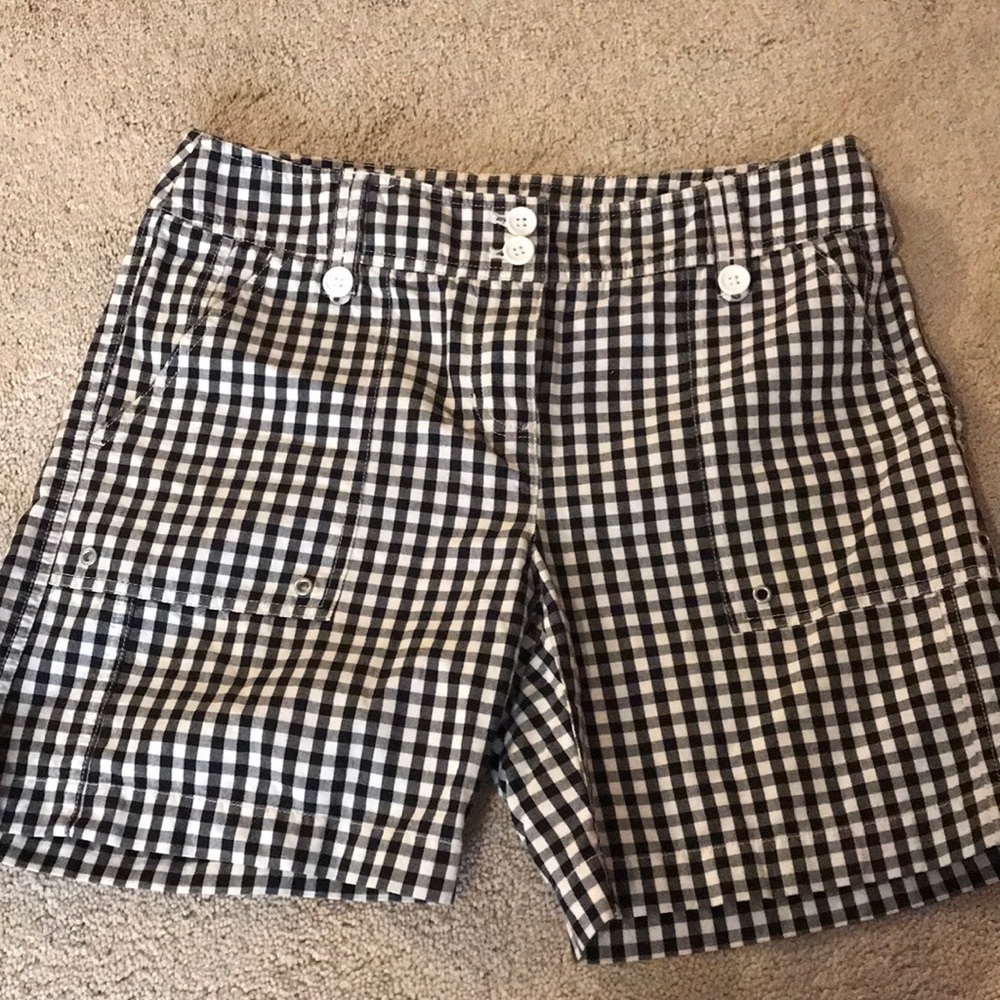 Jones New York shorts checkered